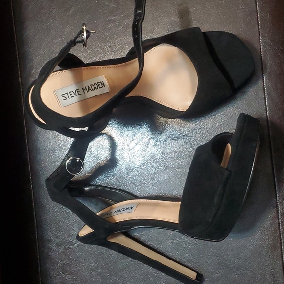 Steve Madden Suede Luv Platform - Picture 2 of 5